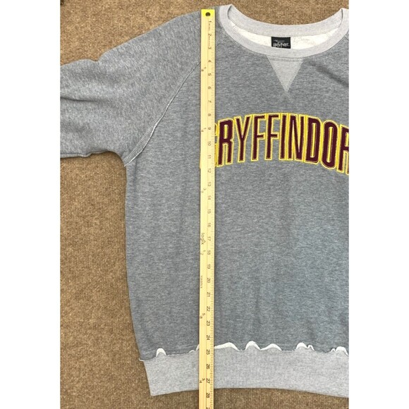 Harry Potter Gryffindor Sweatshirt Womens XL Crew Pullover Universal Studios - Picture 5 of 10